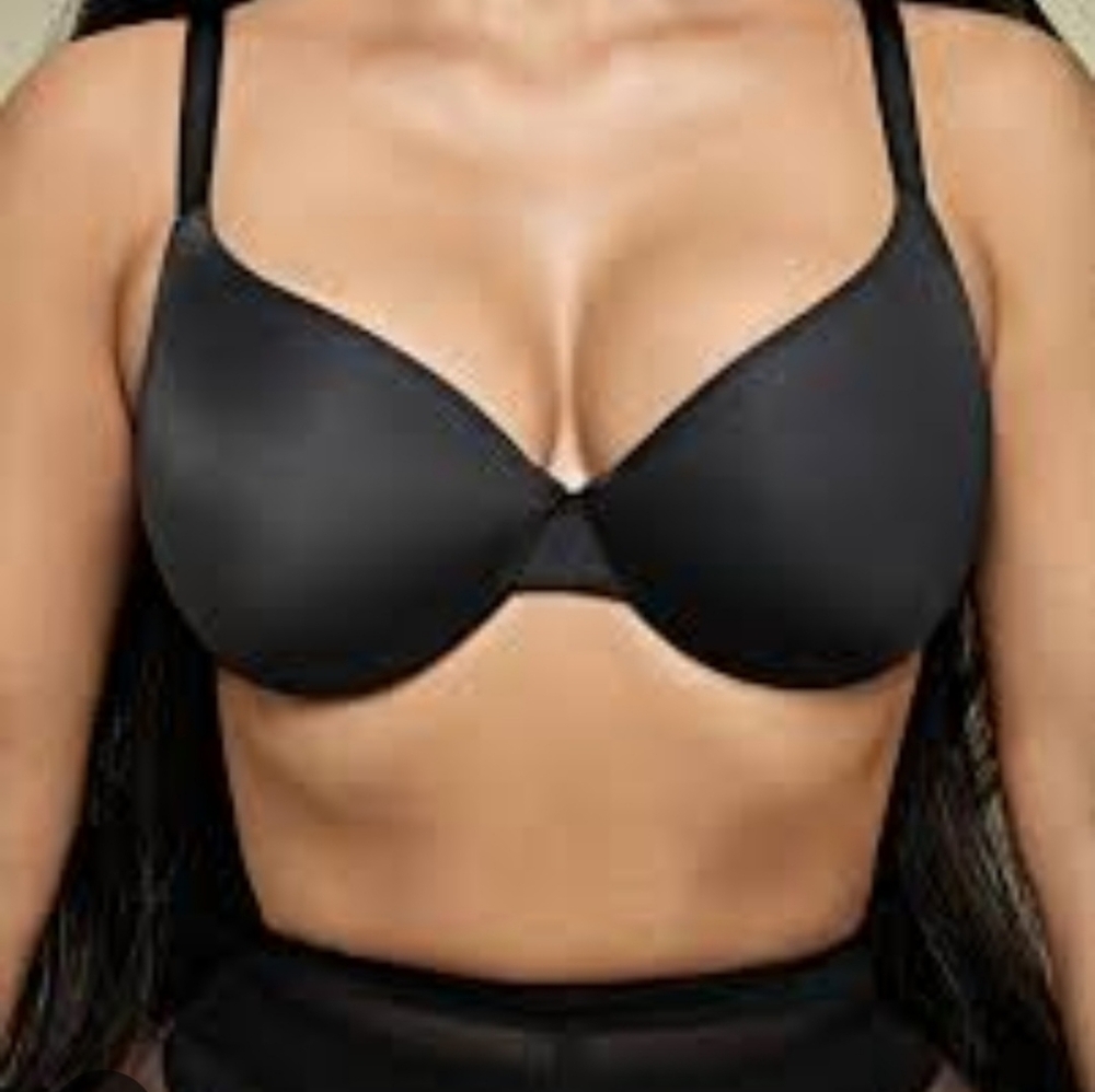 SKIMS T.SHIRT DEMI BRA  SUZE 38H